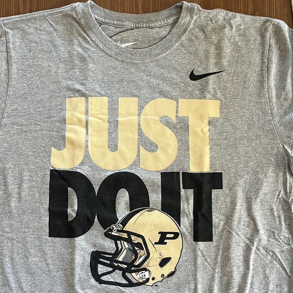 Like New, never worn!  Men’s Large - Nike Purdue Football Tee